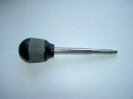D1570M.08